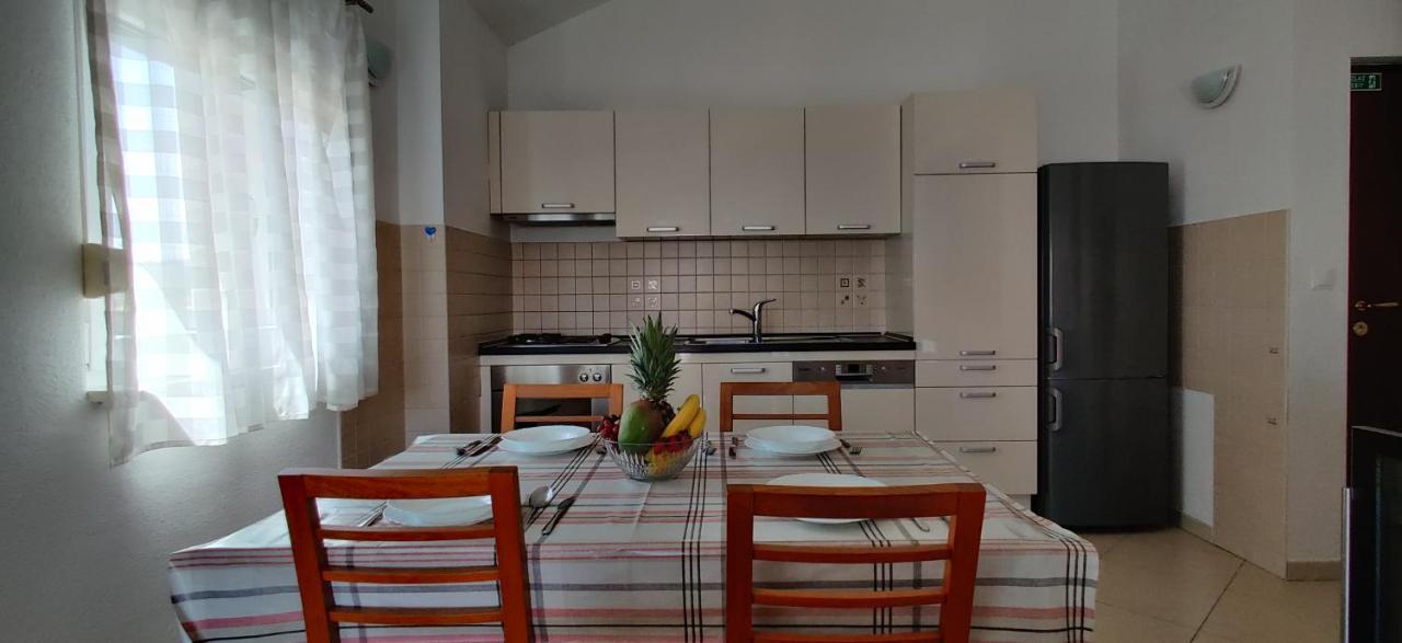 Apartment Dea Трогир Экстерьер фото